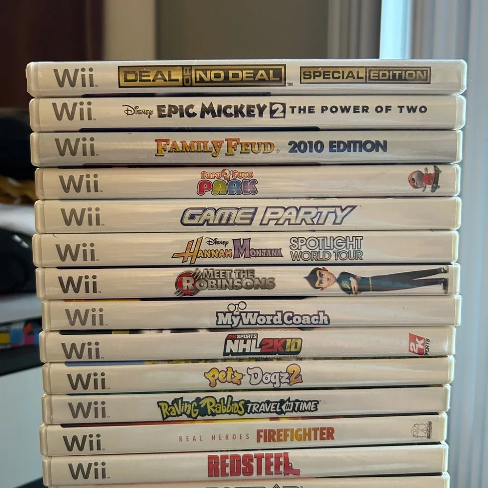 Nintendo Wii Game Lot 26 Games LEGO Star Wars Rock Band Epic Mickey  Bundle